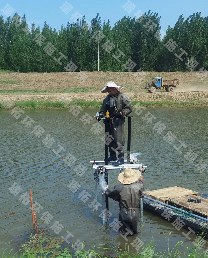 沉水風(fēng)機(jī)河道增氧工程施工現(xiàn)場實拍